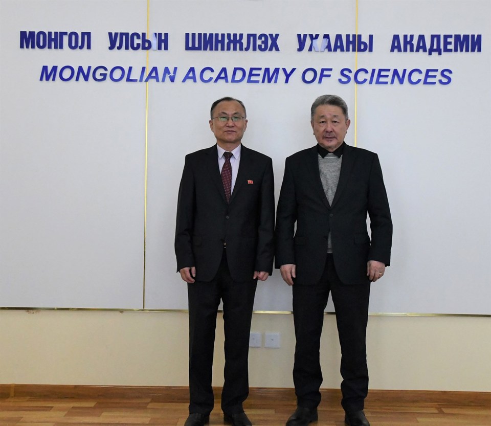 President of the Mongolian Academy of Sciences Regdel D. receives Ambassador of the Democratic People's Republic of Korea O Sung-Ho