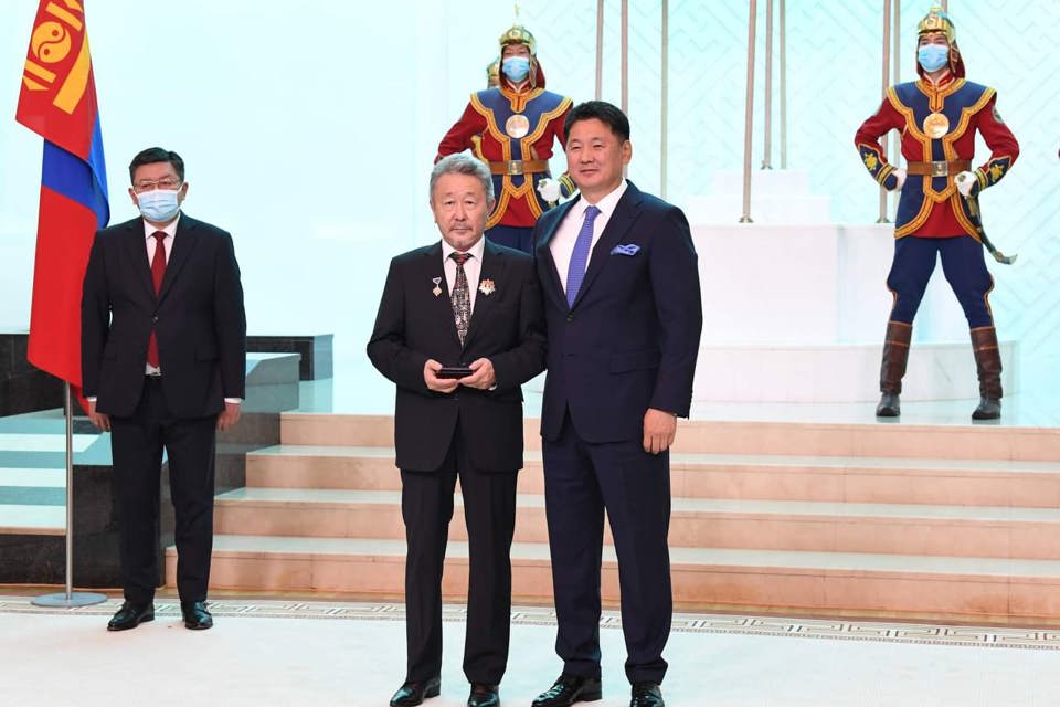 President of the Mongolian Academy of Sciences Regdel Duger was awarded the Order of Sukhbaatar