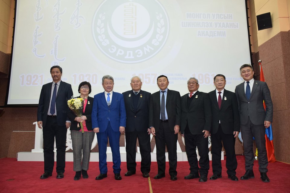 The highest award of the Mongolian Academy of Sciences, the Kublai Khan Medal, was awarded to five people